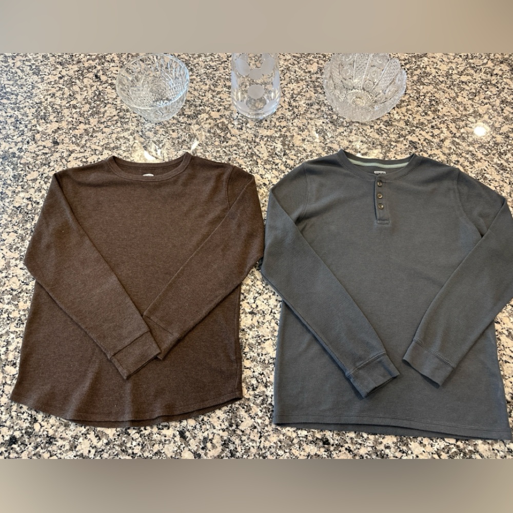 (2) BOYS Thermal Long Sleeve Shirts - Size Youth XL - Good Condition!